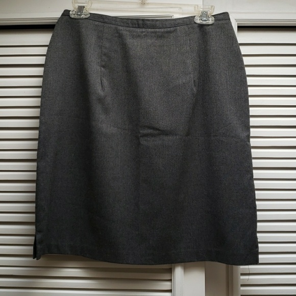 Skirt - Picture 1 of 2